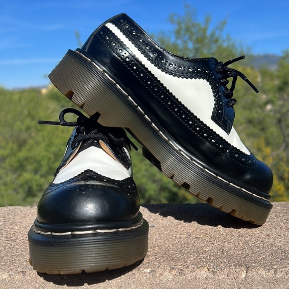 🏴󠁧󠁢󠁥󠁮󠁧󠁿 Dr. Martens MIE Vintage Tuxedo Platform Wingtips / Oxfords UK 3 - Picture 1 of 16